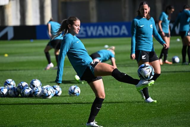 亚洲国产精品丝袜国产自在线