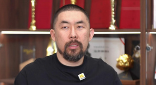 女社长湿润丝袜在线观看